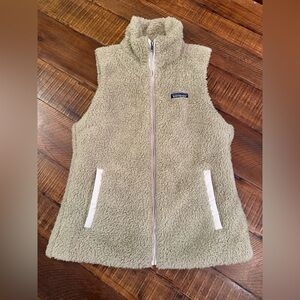 Patagonia women’s Los Gatos Fleece Vest